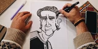 Artista dibujando una caricatura en vivo durante un evento